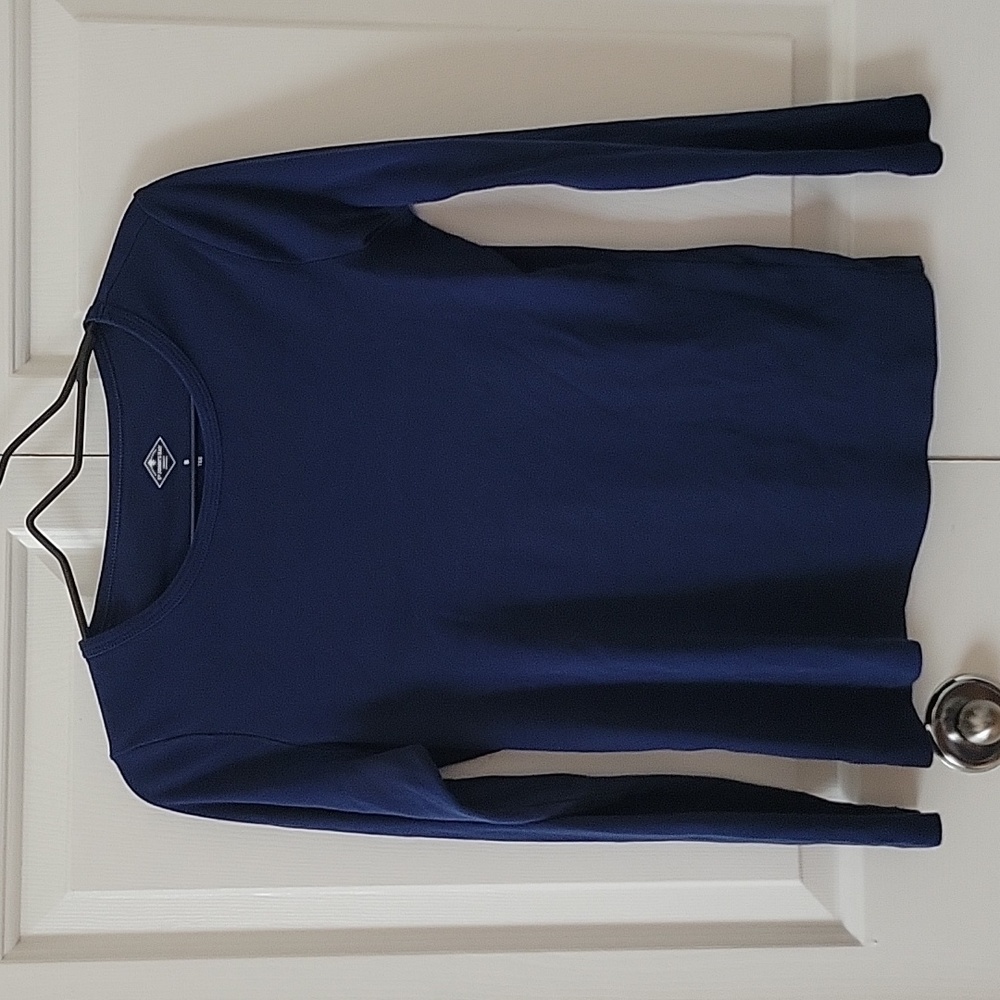 Blue long sleeve shirt
